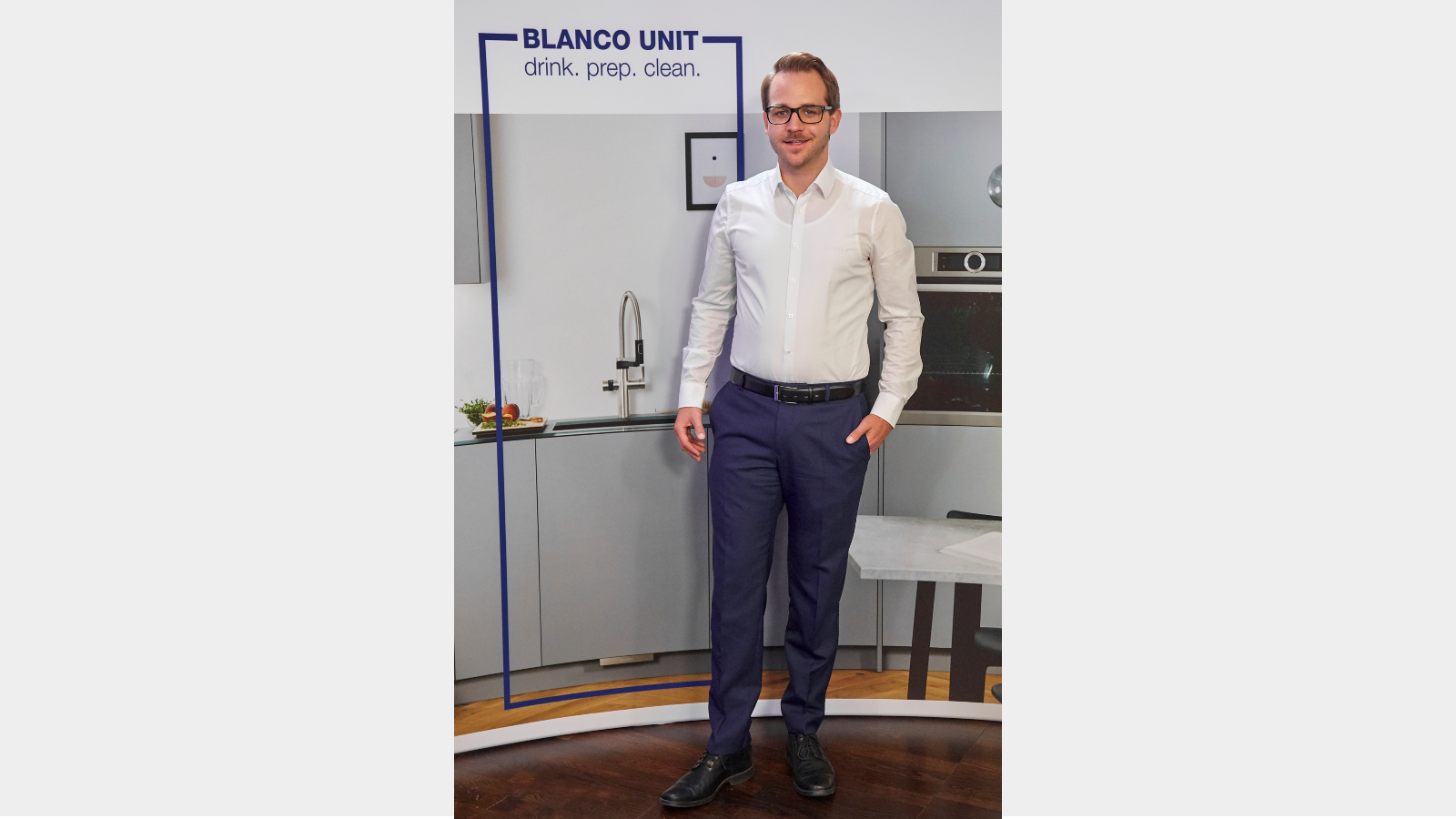 Stefan Bregler, Leiter Sales Marketing, präsentiert das Blanco Unit- Partner-Vermarktungsprogramm.